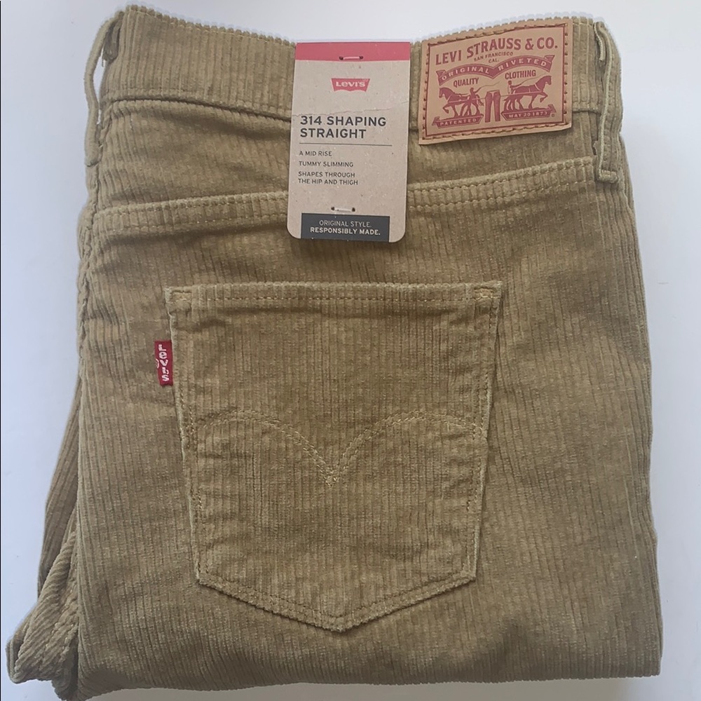 Women’s Levi’s 314 Shaping Straight Pants